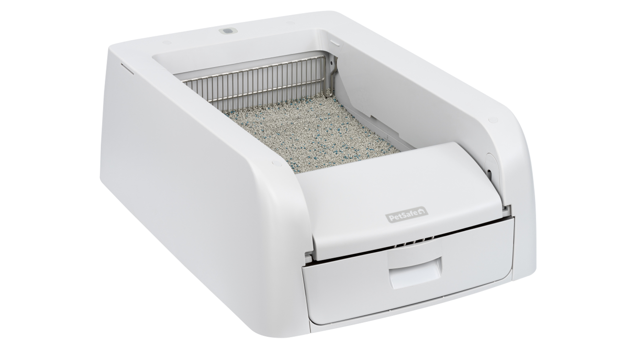 PetSafe ScoopFree Clumping Self-Cleaning Litter Box, white colour petsafe litter box, pet essentials warehouse